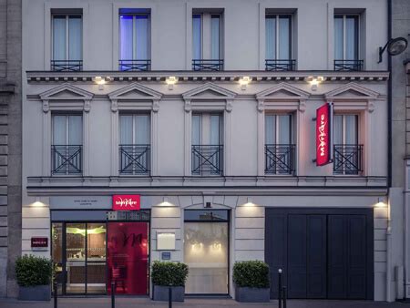 3 star hotel in Paris .